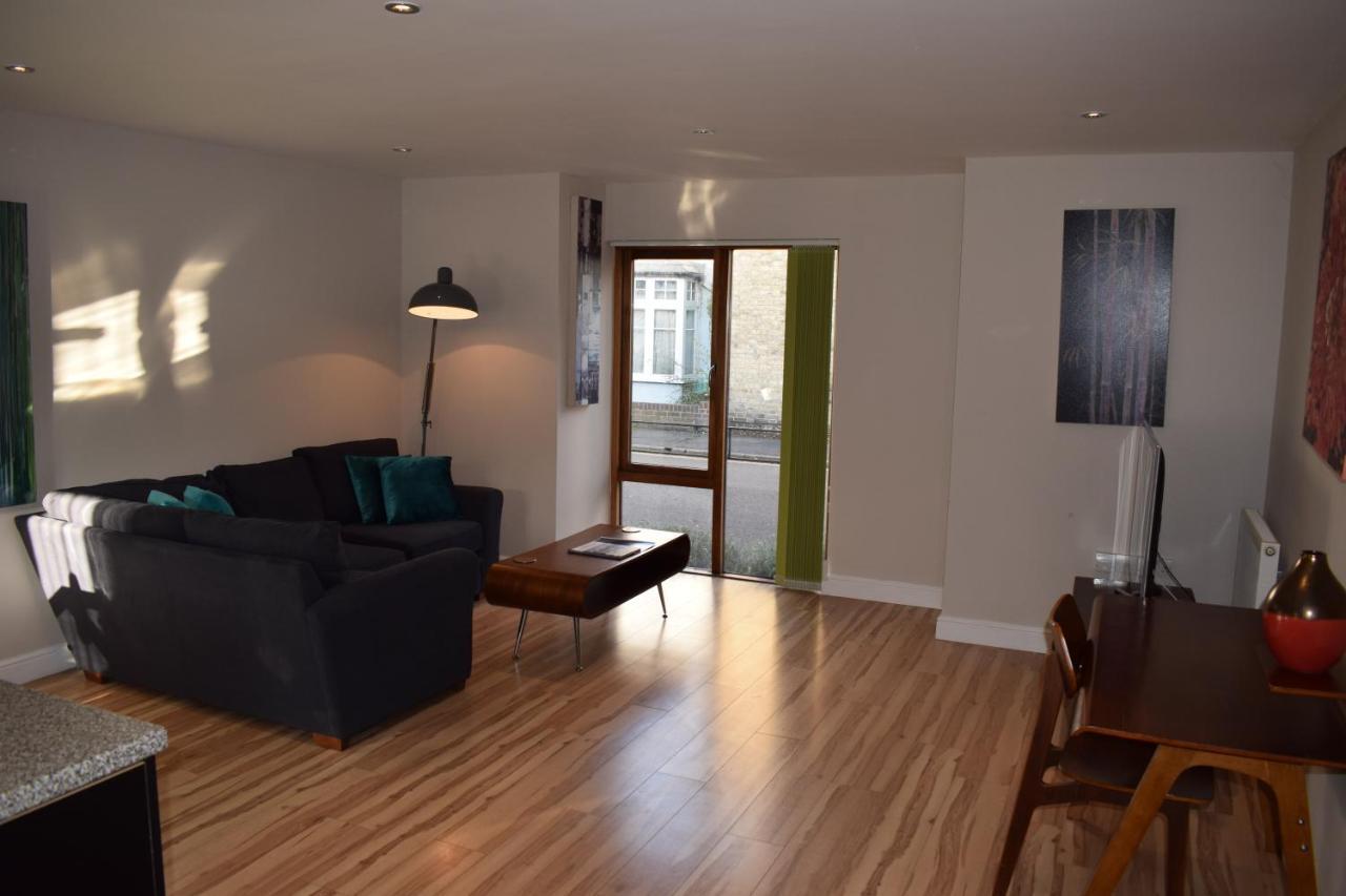 קאמברידג' Lux Living Apartments - Alpha Apartments מראה חיצוני תמונה